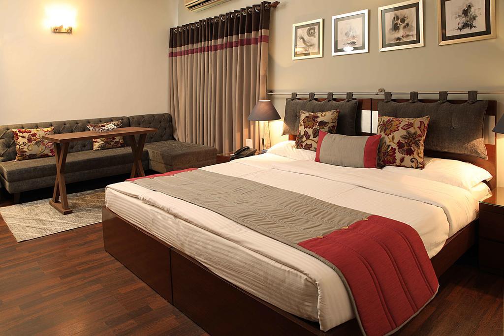 Ahuja Residency Golf Links Otel Yeni Delhi Dış mekan fotoğraf