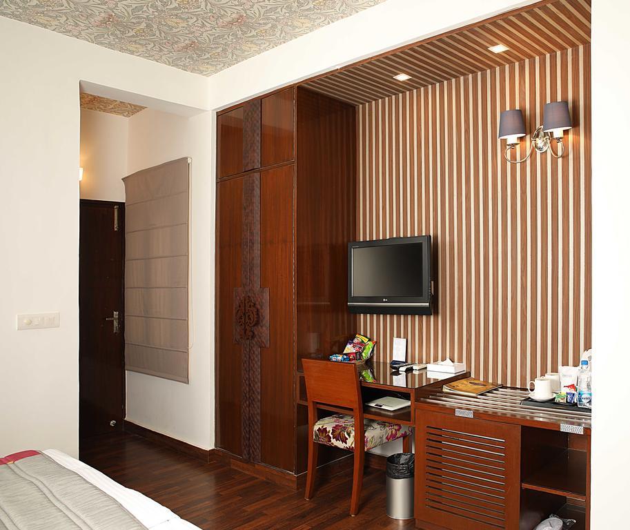 Ahuja Residency Golf Links Otel Yeni Delhi Dış mekan fotoğraf