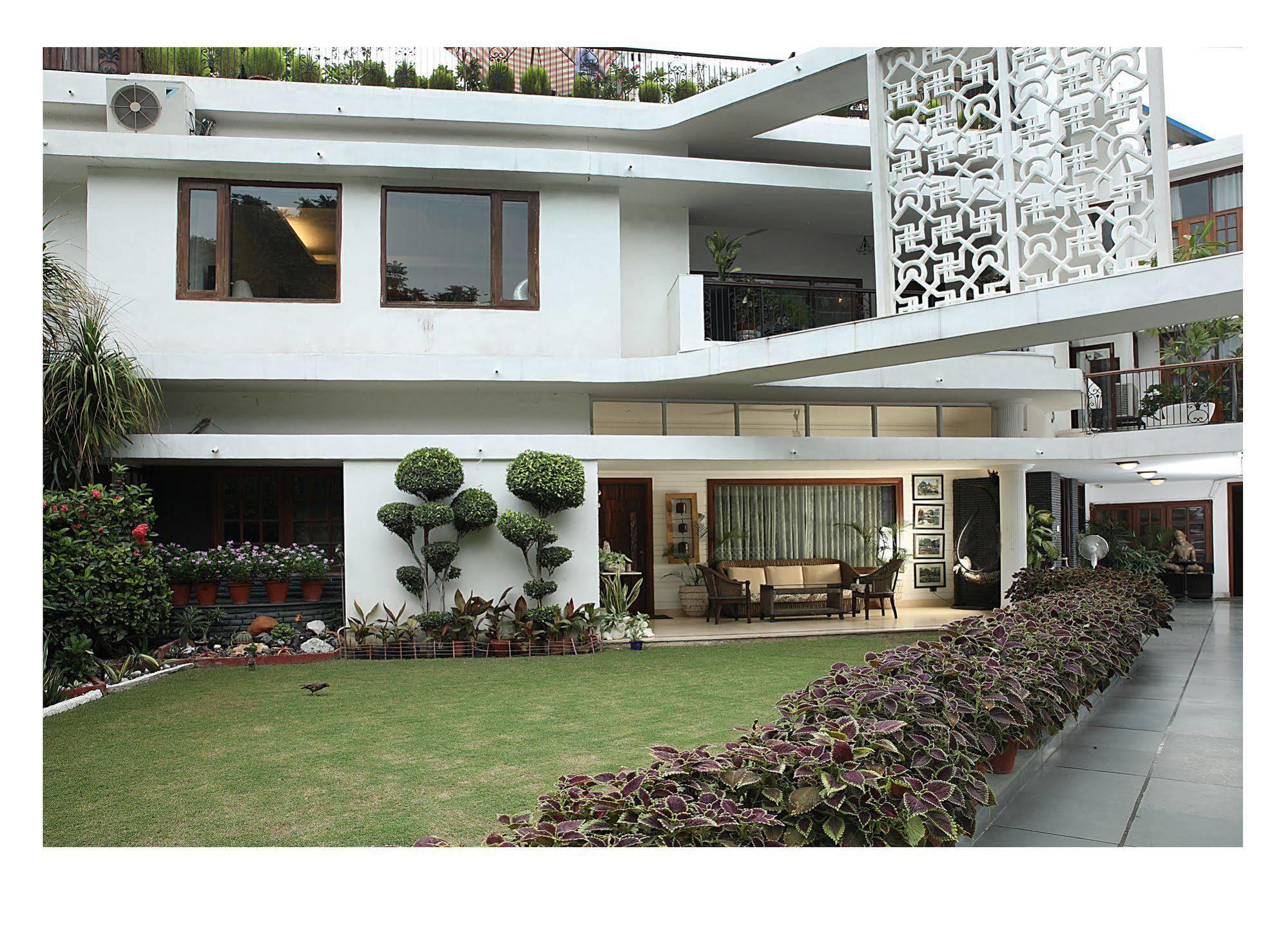 Ahuja Residency Golf Links Otel Yeni Delhi Dış mekan fotoğraf