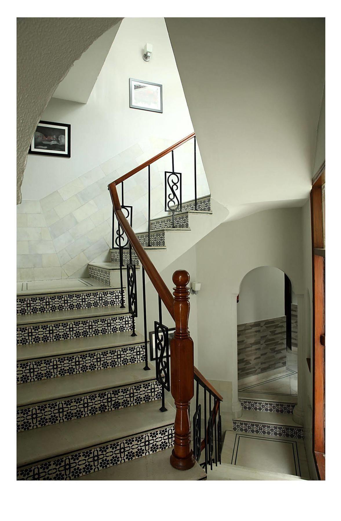 Ahuja Residency Golf Links Otel Yeni Delhi Dış mekan fotoğraf