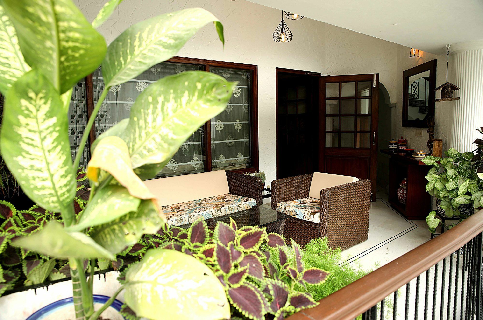 Ahuja Residency Golf Links Otel Yeni Delhi Dış mekan fotoğraf