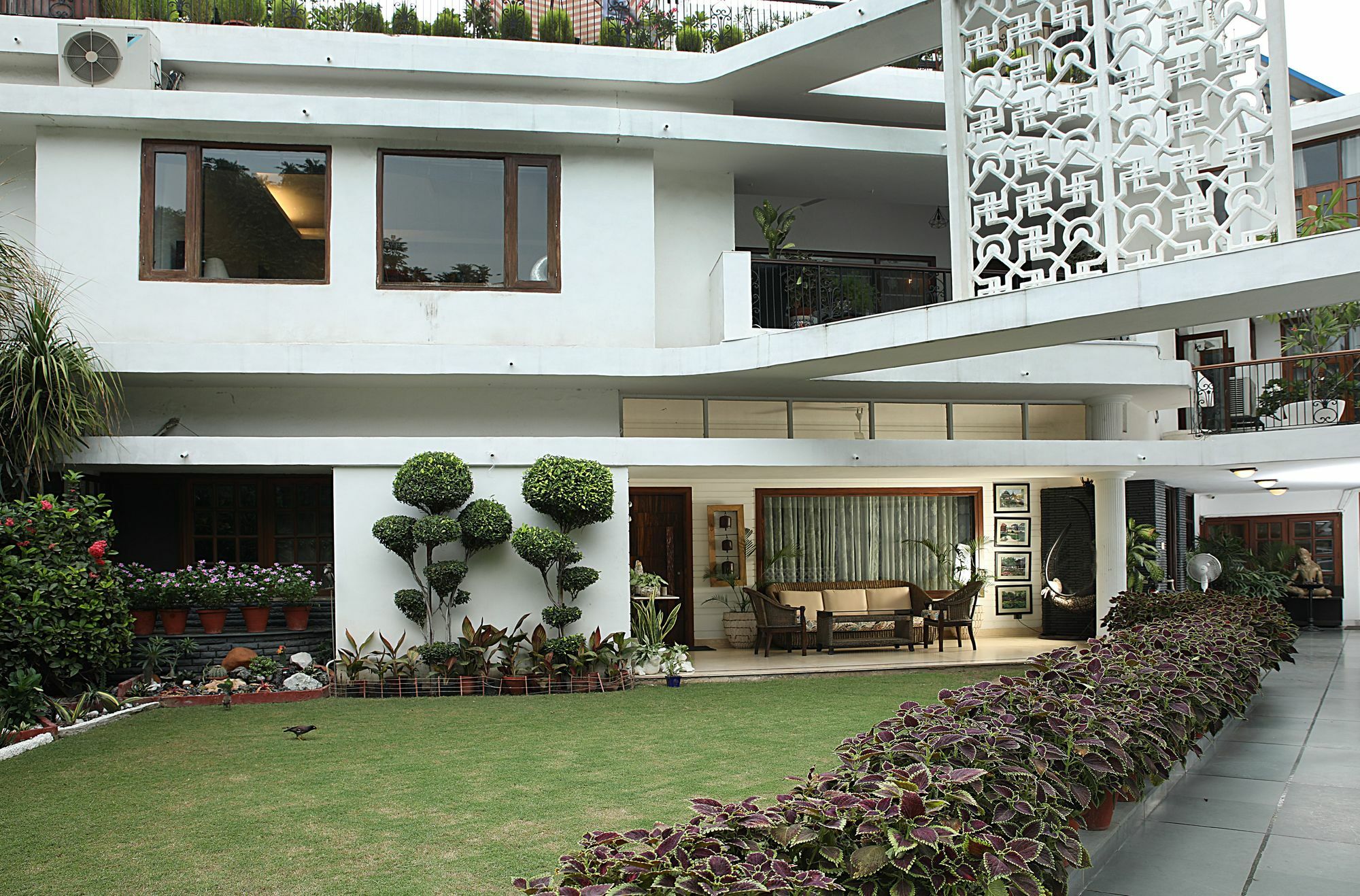 Ahuja Residency Golf Links Otel Yeni Delhi Dış mekan fotoğraf
